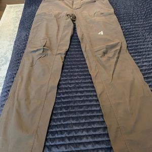 33x34 Eddie Bauer outdoor hiking/active pants. Excellent condition